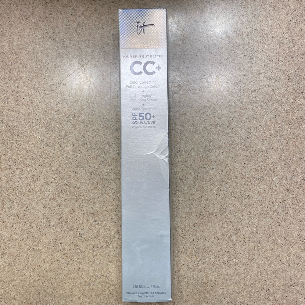 it cosmetics CC+ color correcting full coverage cream & anti-aging serum MEDIUM